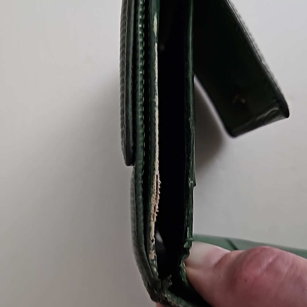 Louis Vuitton Womens Wallet Epi Green Compact Authentic Durable Money Coins - Picture 11 of 12